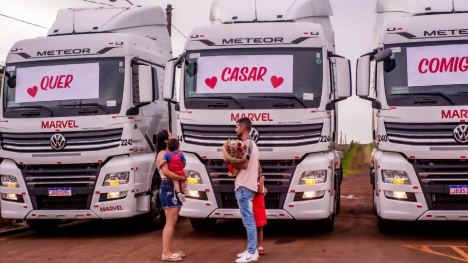 Na Marvel, Caminhões Volkswagen estrelam pedido de casamento