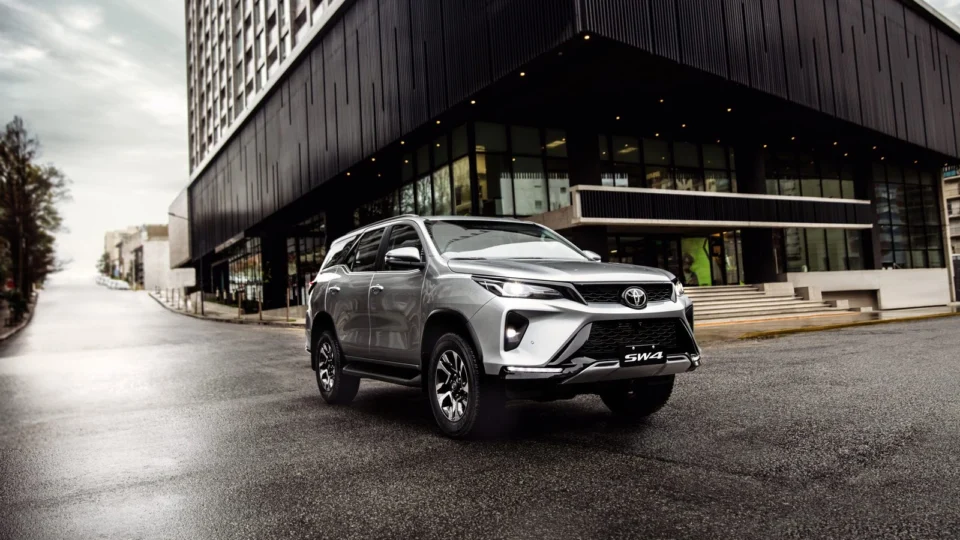 Toyota do Brasil anuncia nova versão SRX Platinum para utilitário SW4 