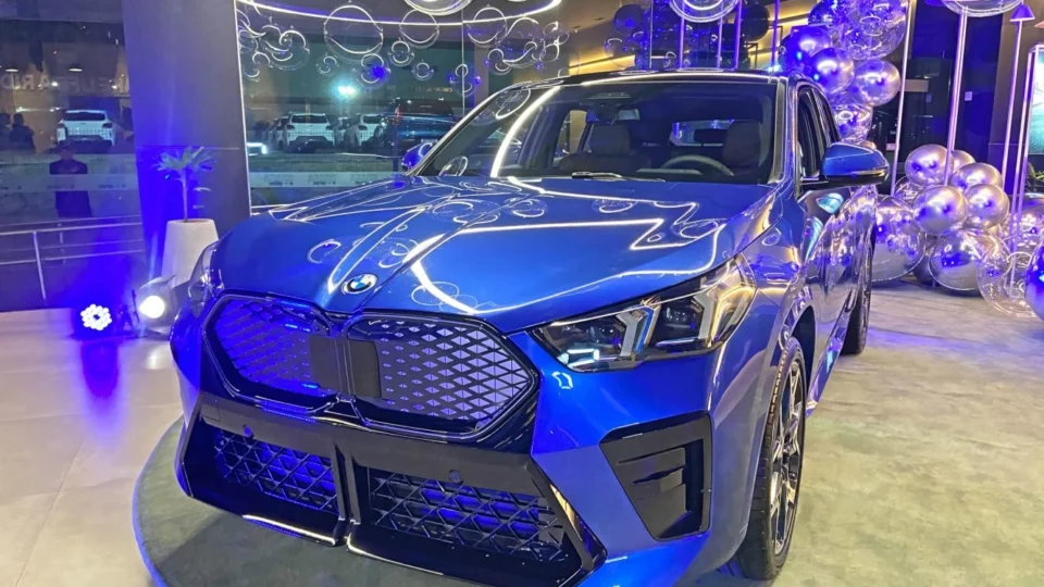 BMW Lança iX2 em Manaus: Inovação e Sustentabilidade em Destaque