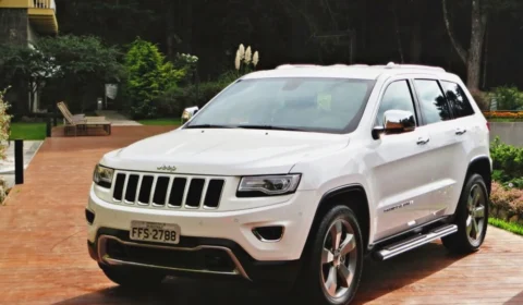 Jeep realiza recall nos modelos Grand Cherokee para reprogramação