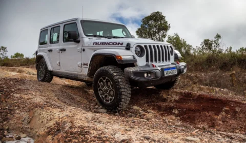 Jeep Wrangler chega com linha 2023 ao mercado