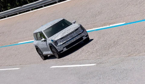 Kia EV9 passa por testes finais antes da estreia mundial em 2023