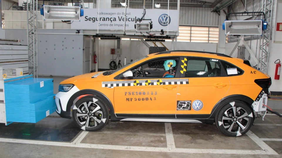 Laboratório de Segurança Veicular da Volkswagen do Brasil faz 50 anos