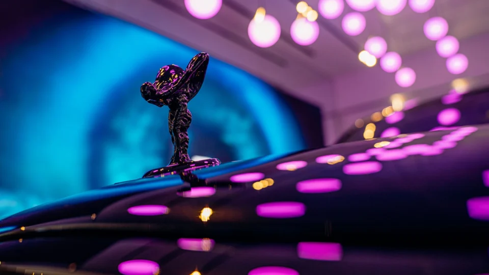 Loja da Rolls-Royce completa 1 ano