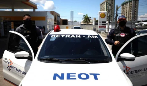 Detran-AM atua nas operações Mão de Ferro e Lei Seca e no mutirão de vacinação do Governo do Estado