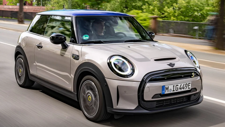 MINI acelera o mês de outubro com benefícios imperdíveis