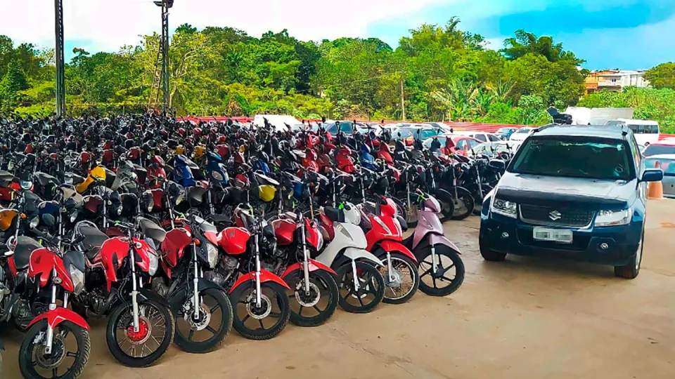 Mais de 200 veículos foram arrematados no último leilão do Detran-AM em 2021