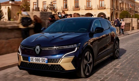 Mégane e-tech eletric conquista cinco estrelas no crash test euroncap