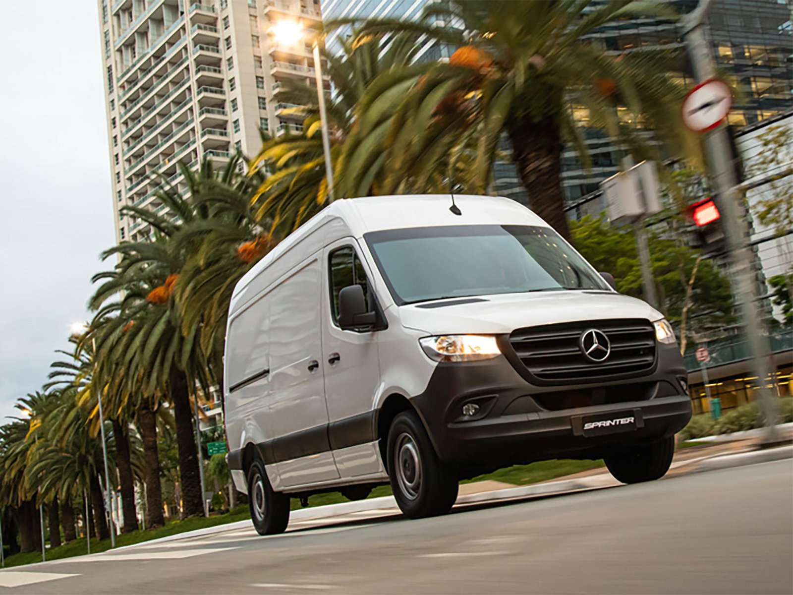 Mercedes-Benz Sprinter celebra os 25 anos no Brasil - QG do Automóvel