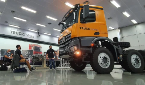 Mercedes-Benz prepara seus concessionários para a chegada do Arocs