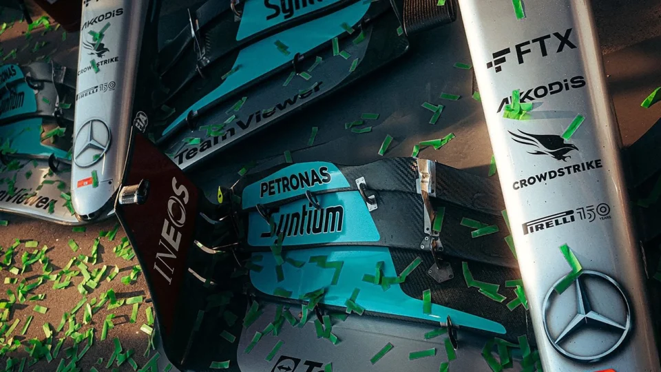 Mercedes-Benz promove FIA Girls on Track durante GP São Paulo de Fórmula 1