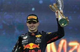 Mercedes desiste de apelação e parabeniza Verstappen por título da F1