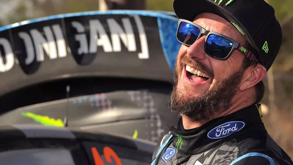 Morre Ken Block, piloto que ficou famoso pelas acrobacias com carros de rali
