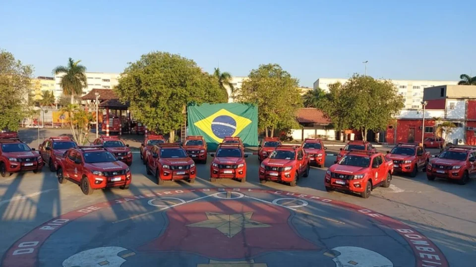 Nissan entrega 80 picapes Frontier para o Corpo de Bombeiros Militar do RJ