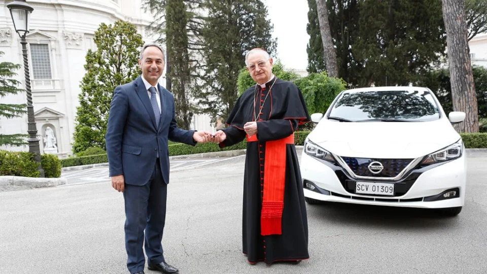 Nissan LEAF eletrifica a jornada do Vaticano rumo à neutralidade de carbono