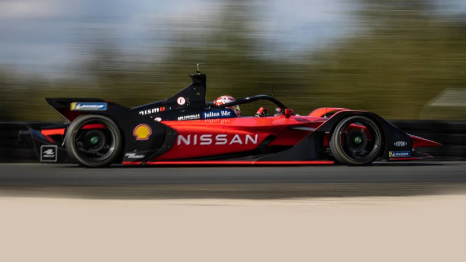 Nissan e.dams apresenta novo carro com visual ousado para a temporada da Fórmula E