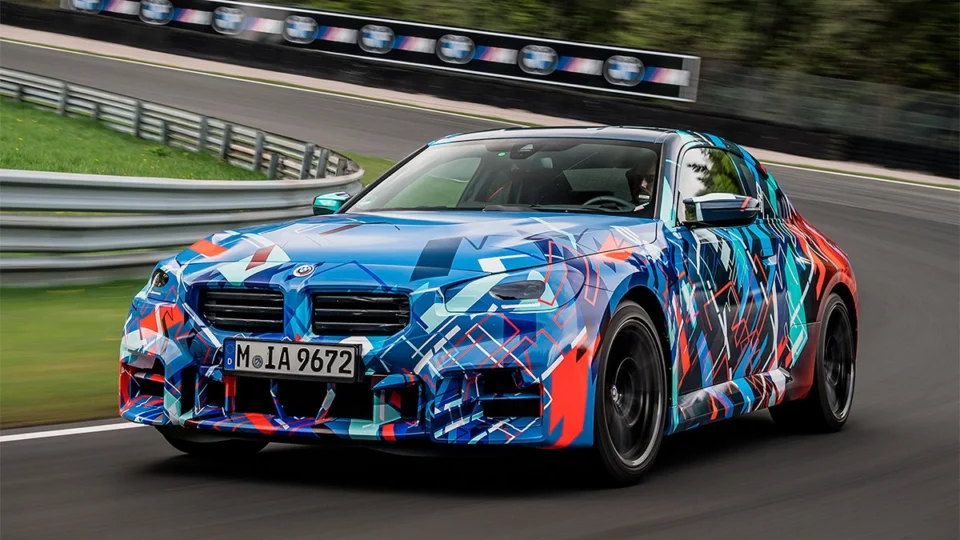 Novo BMW M2 passa por testes no circuito Salzburgring antes do lançamento