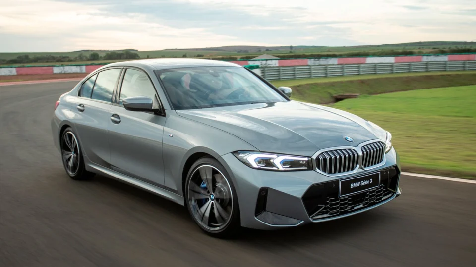 Novo BMW Série 3, produzido no Brasil, chega com painel do BMW iX, novo visual e ainda mais conectividade