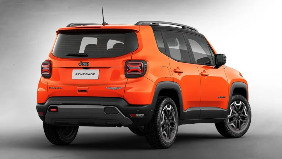 Novo Jeep Renegade chega dia 10 com motor de 185 cv e segurança de ponta