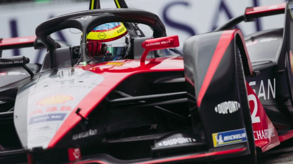 Nissan e.dams trava dura batalha em provas desafiadoras da FE em Londres