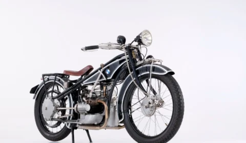 Conheça a trajetória da BMW R 32, a moto que marca o início de uma era