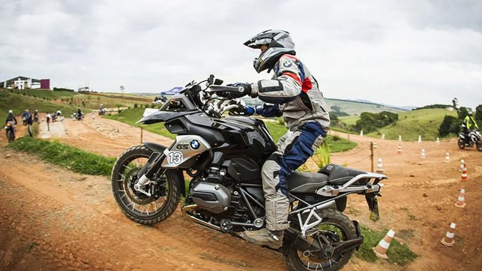 BMW Rider Experience chega a julho com oito atrações