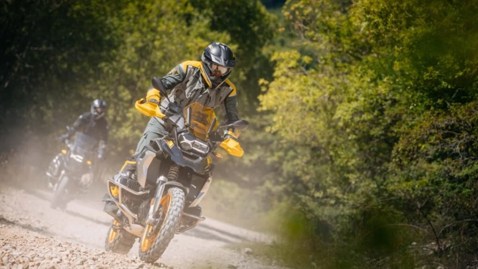 BMW Motorrad lidera mercado premium de motocicletas no Brasil e cresce 42% no primeiro semestre de 2021