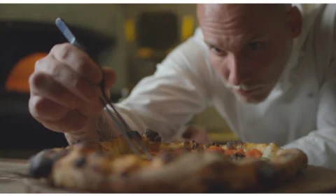 Chef de cozinha e embaixador da BMW cria pizza inspirada na marca