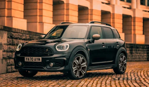 Mini Cooper S chega ao Brasil em versão limitada a partir de R$ 299.990