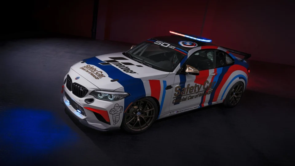 BMW M2 CS Racing é o novo Safety Car da MotoGP na temporada 2022, um modelo 100% focado em pistas