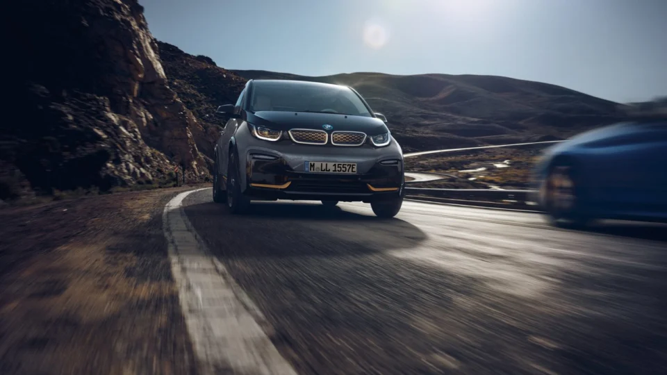 BMW i3 ganha versão limitada a 30 unidades chamada Unique Forever