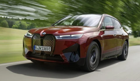 BMW iX M60 com 619 cv já está a venda no Brasil&nbsp;