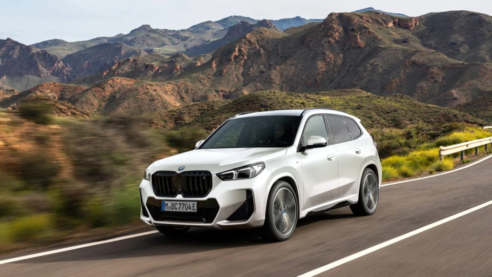 BMW lança o SUV elétrico iX1 no Brasil