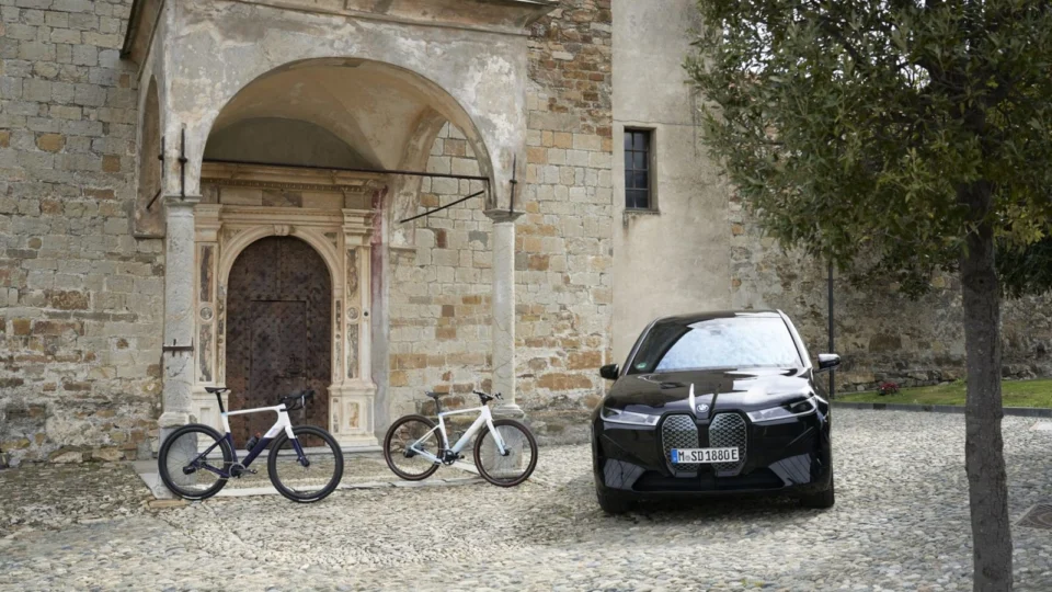 BMW e LABICI lançam no Brasil as novas bicicletas 3T BMW Exploro