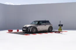Mini apresenta o Bulldog Racing Edition – modelo especial para comemorar a corrida de 24 horas em Nürburgring