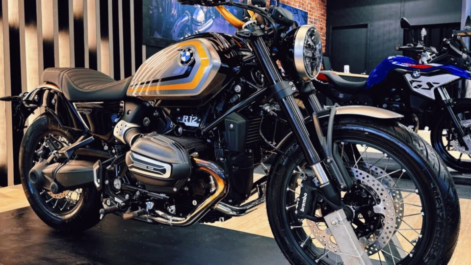 BMW R 12 chega com motor boxer e estilo clássico para completar o desejado lineup da BMW Motorrad no Brasil