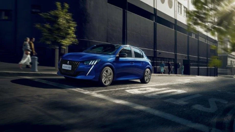 Novo PEUGEOT 208: bem-vindo ao futuro!