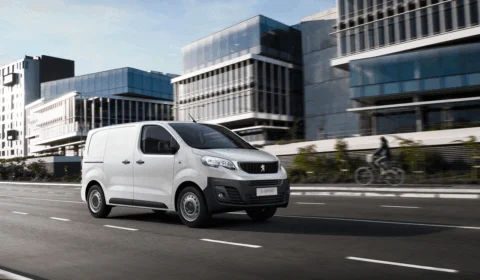 Peugeot confirma utilitário elétrico no Brasil ainda em 2021 e inicia venda de primeiro esportivo elétrico no país