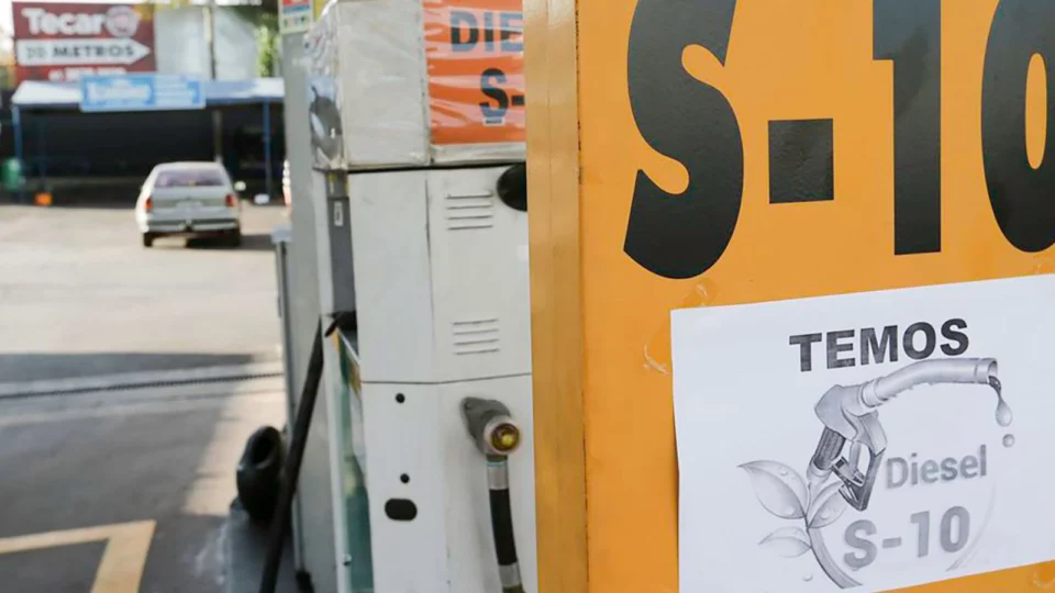 Petrobras reduz preços de venda de diesel para as distribuidoras