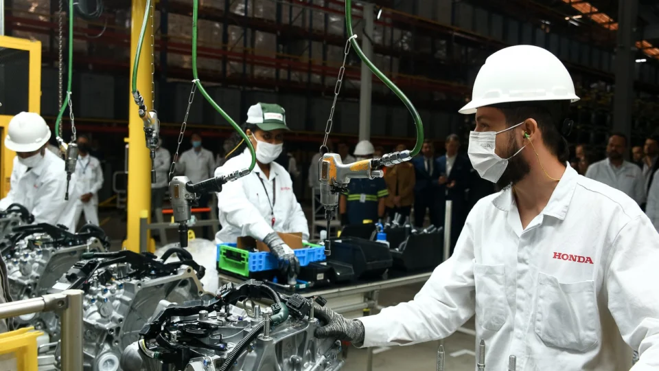Honda Automóveis inicia realização de montagem do conjunto de transmissão