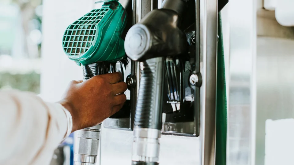 Congresso discute aumento da porcentagem de etanol na gasolina 