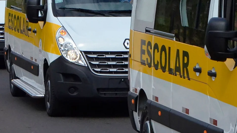 Procon-AM orienta pais de alunos sobre contratação de transporte escolar