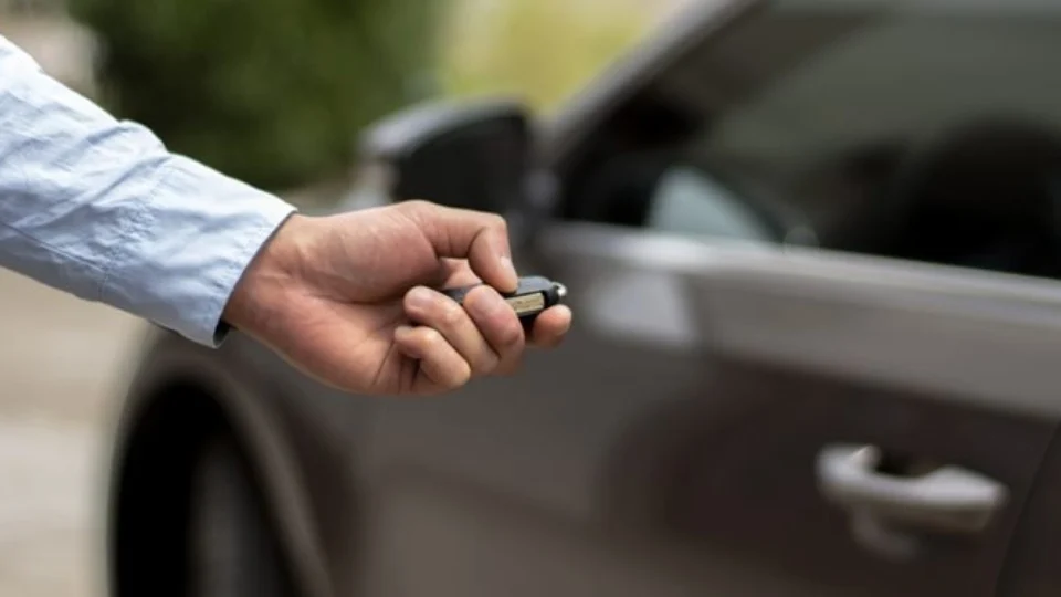 Como funciona a expedição de credencial de estacionamento para idoso e pessoa com deficiência?