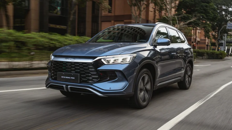 BYD oferece IPVA grátis e bônus de até R$ 10 mil na campanha “Dia do Híbrido”
