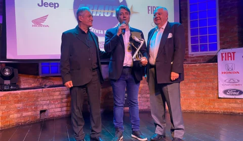 Renault Zoe E-Tech Electric conquista o título de automóvel elétrico do ano no prêmio Abiauto 2021