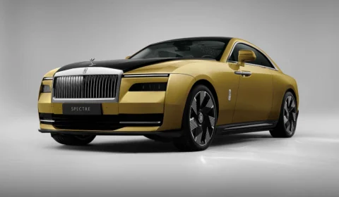 Rolls-Royce Spectre é revelado: o primeiro modelo 100% elétrico da marca inglesa