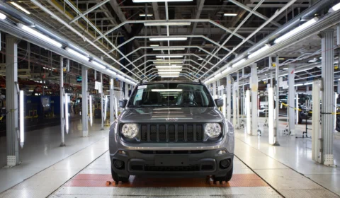 Jeep Renegade chega a 450 mil unidades produzidas em PE