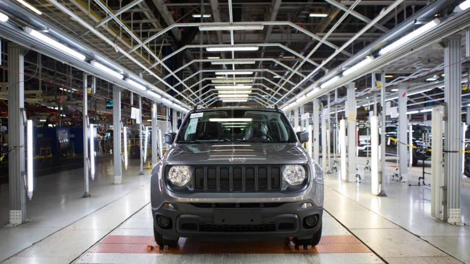 Jeep Renegade chega a 450 mil unidades produzidas em PE