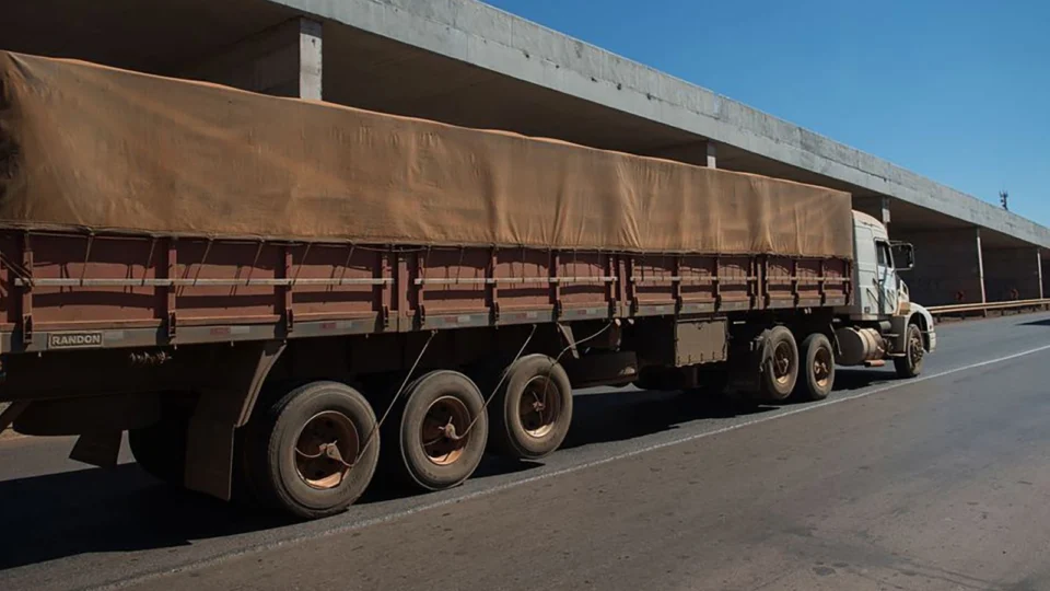 Senado aprova MP de apoio à renovação da frota de caminhões e ônibus