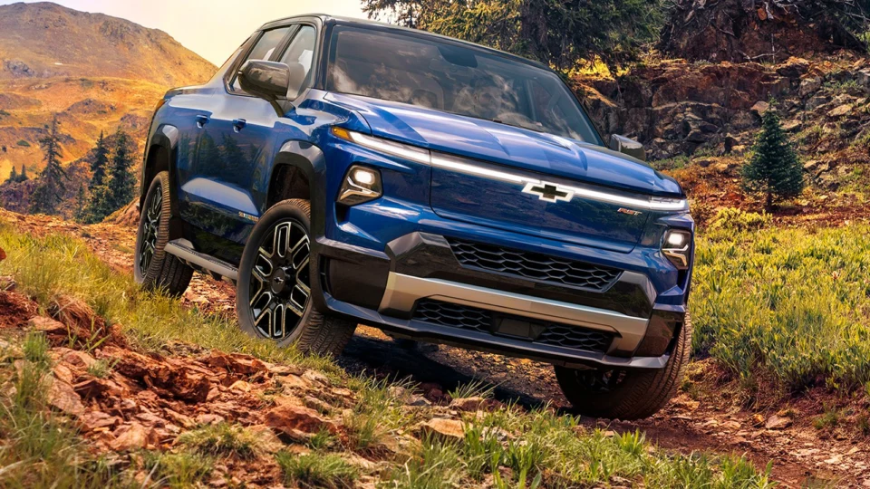 Chevrolet lança Silverado EV, sua primeira picape elétrica, com 673 cv e 643 km de autonomia